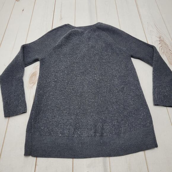 Athleta Hanover merino wool gray knit sweater long V neck - Picture 9 of 10